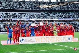 深度解析：什么时候该进行“诈唬”（Bluff），什么时候该果断弃牌？（牌桌决策术：把握诈唬与弃牌的最佳时机）